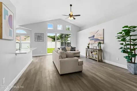 7626 Dover Cliff Drive S Jacksonville FL 32244