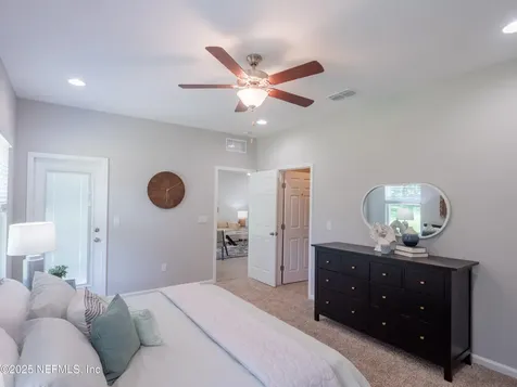 2215 Peach Drive Jacksonville FL 32246