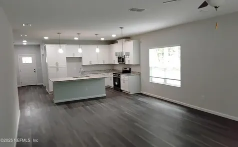2215 Peach Drive Jacksonville FL 32246