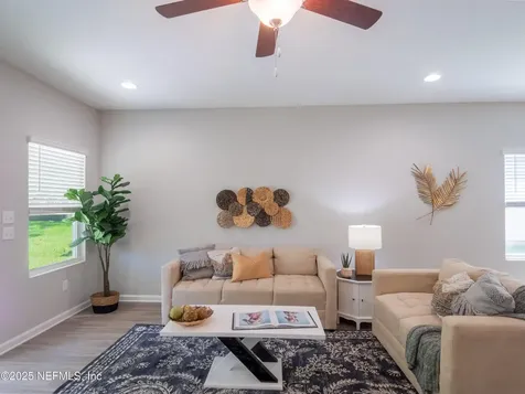2215 Peach Drive Jacksonville FL 32246
