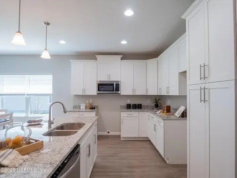 2215 Peach Drive Jacksonville FL 32246