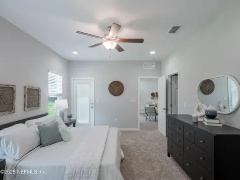 2215 Peach Drive Jacksonville FL 32246