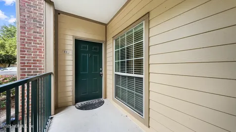 7800 Point Meadows Drive Jacksonville FL 32256