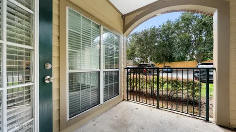 7800 Point Meadows Drive Jacksonville FL 32256