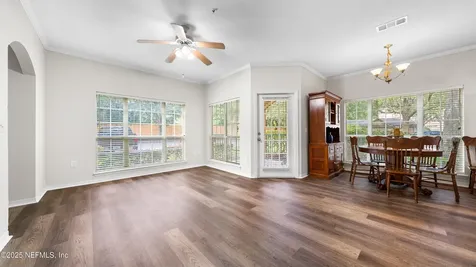 7800 Point Meadows Drive Jacksonville FL 32256