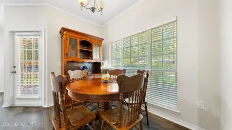 7800 Point Meadows Drive Jacksonville FL 32256