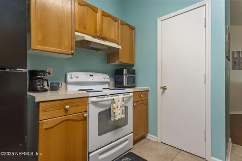 2062 Featherwood Drive W Jacksonville FL 32233