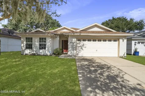 2062 Featherwood Drive W Jacksonville FL 32233