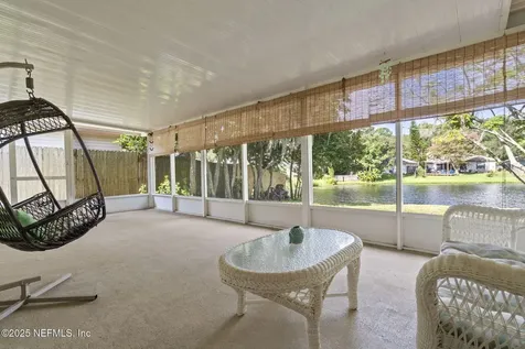 2062 Featherwood Drive W Jacksonville FL 32233