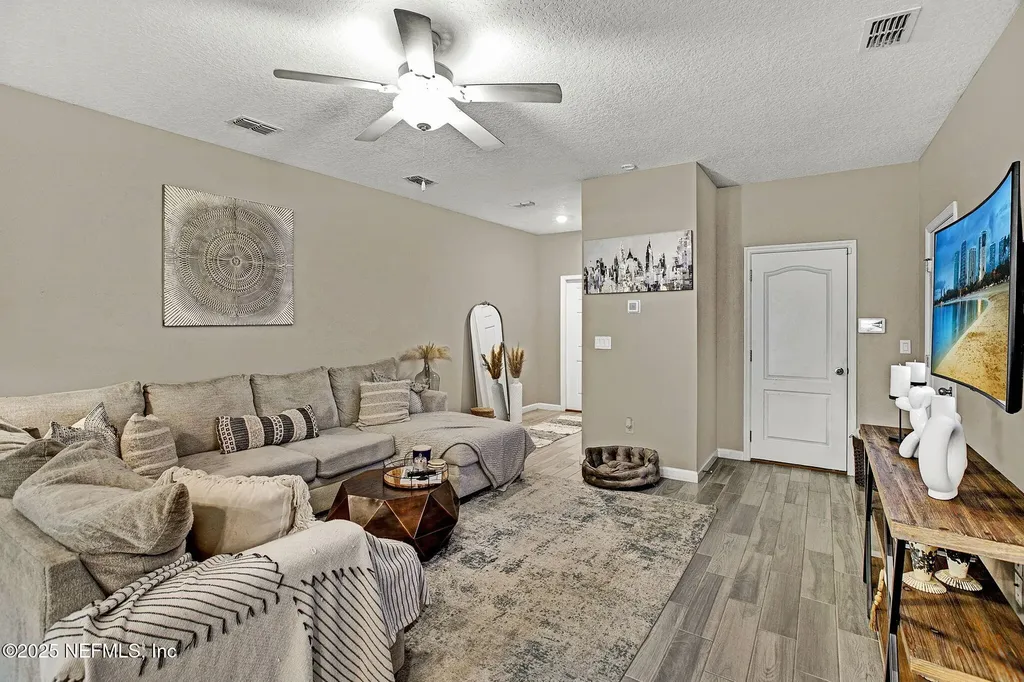 1311 Salt Ridge Avenue Jacksonville FL 32218