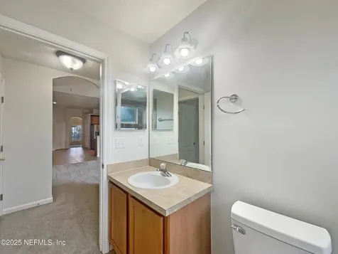 680 Lady Lake Road W Jacksonville FL 32218