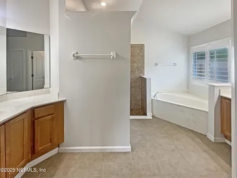 680 Lady Lake Road W Jacksonville FL 32218
