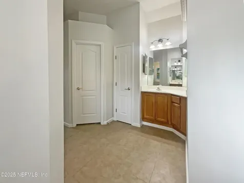 680 Lady Lake Road W Jacksonville FL 32218