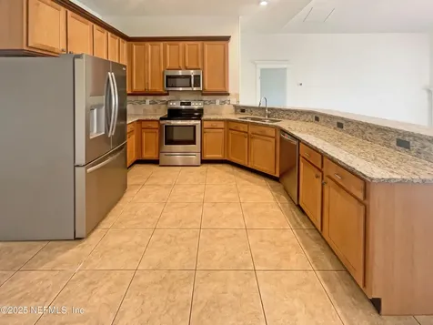 680 Lady Lake Road W Jacksonville FL 32218
