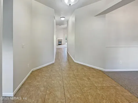 680 Lady Lake Road W Jacksonville FL 32218