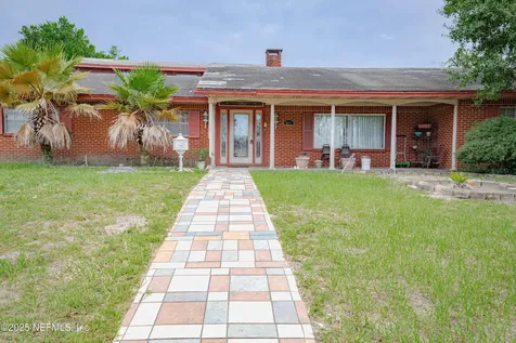 7082 Knotts Drive Jacksonville FL 32210