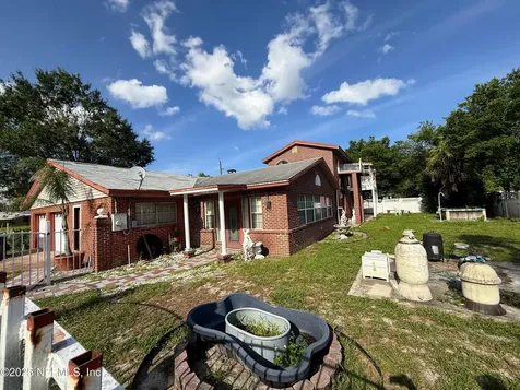 7082 Knotts Drive Jacksonville FL 32210