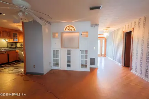 7082 Knotts Drive Jacksonville FL 32210