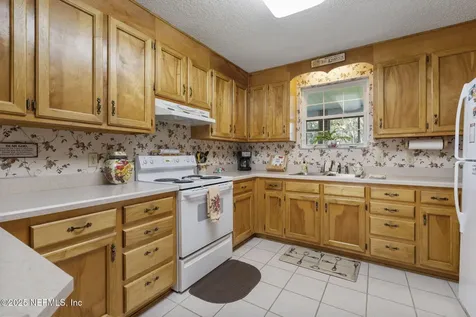 5893 George Hodges Road Macclenny FL 32063