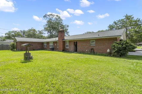 5893 George Hodges Road Macclenny FL 32063