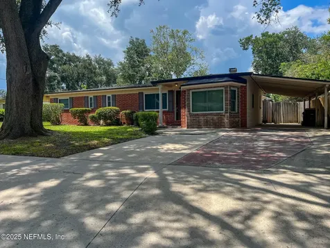8339 Holly Hill Cove Jacksonville FL 32221
