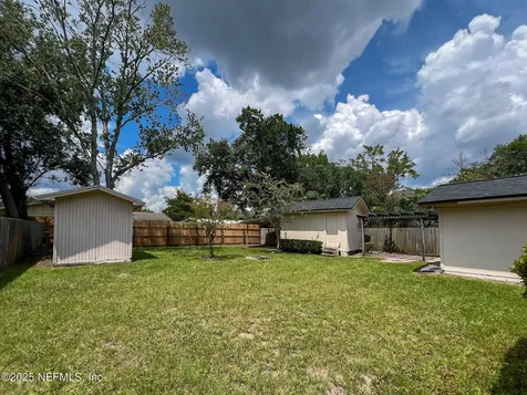 8339 Holly Hill Cove Jacksonville FL 32221