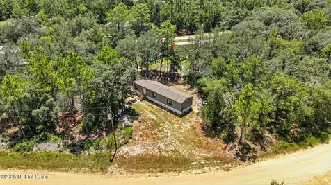 1141 Donovan Avenue Interlachen FL 32148