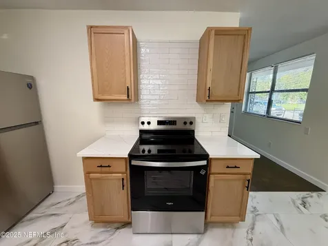 2271 W 10th Street Jacksonville FL 32209