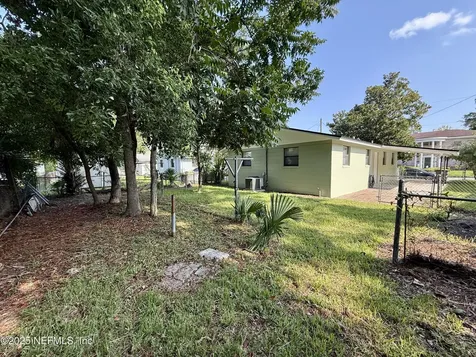 2271 W 10th Street Jacksonville FL 32209