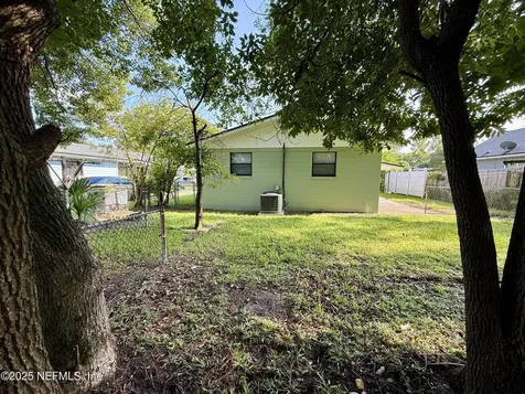 2271 W 10th Street Jacksonville FL 32209