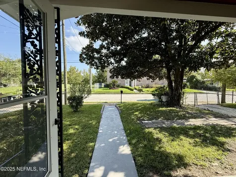 2271 W 10th Street Jacksonville FL 32209