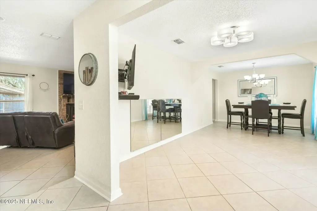6080 Gulf Road W Jacksonville FL 32244