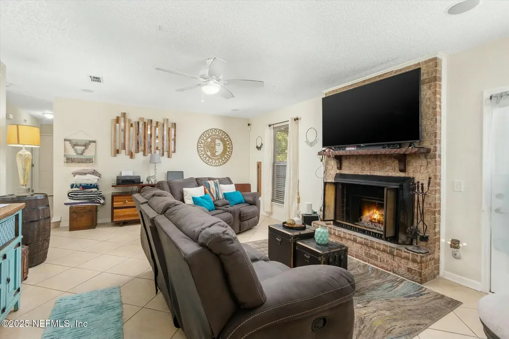 6080 Gulf Road W Jacksonville FL 32244