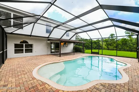 16 Reeding Ridge Drive W Jacksonville FL 32225