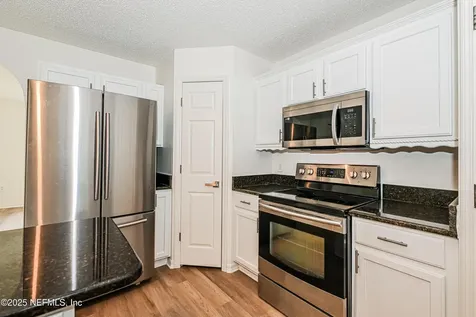 16 Reeding Ridge Drive W Jacksonville FL 32225