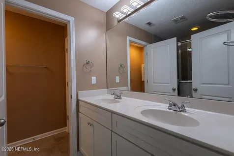 9439 High Meadow Lane Jacksonville FL 32225