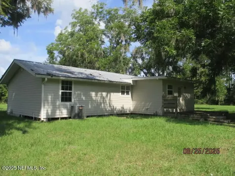 24839 NW 22nd Avenue Lawtey FL 32058