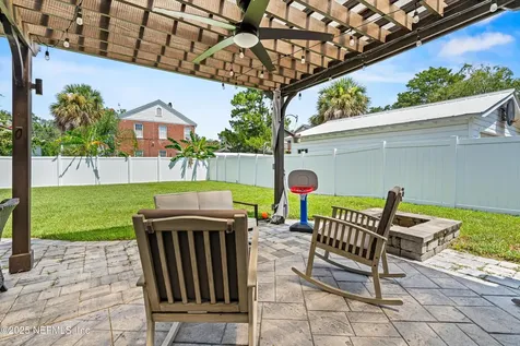 1111 Colombo Street Jacksonville FL 32207