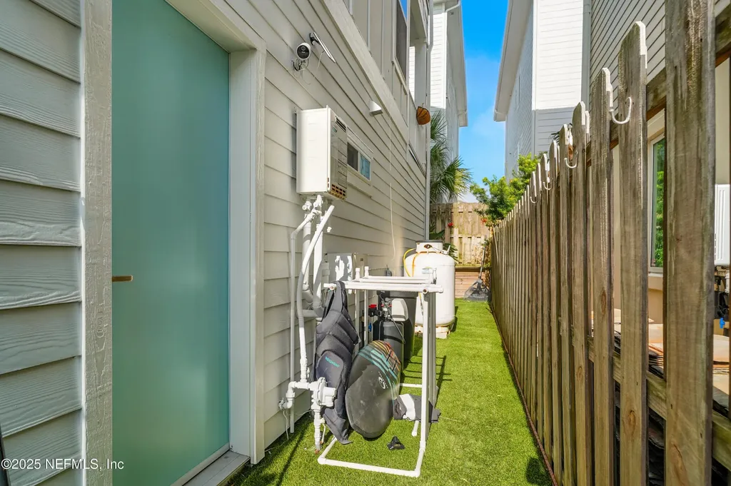 1827 1st Street S Jacksonville Beach FL 32250