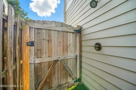 1827 1st Street S Jacksonville Beach FL 32250
