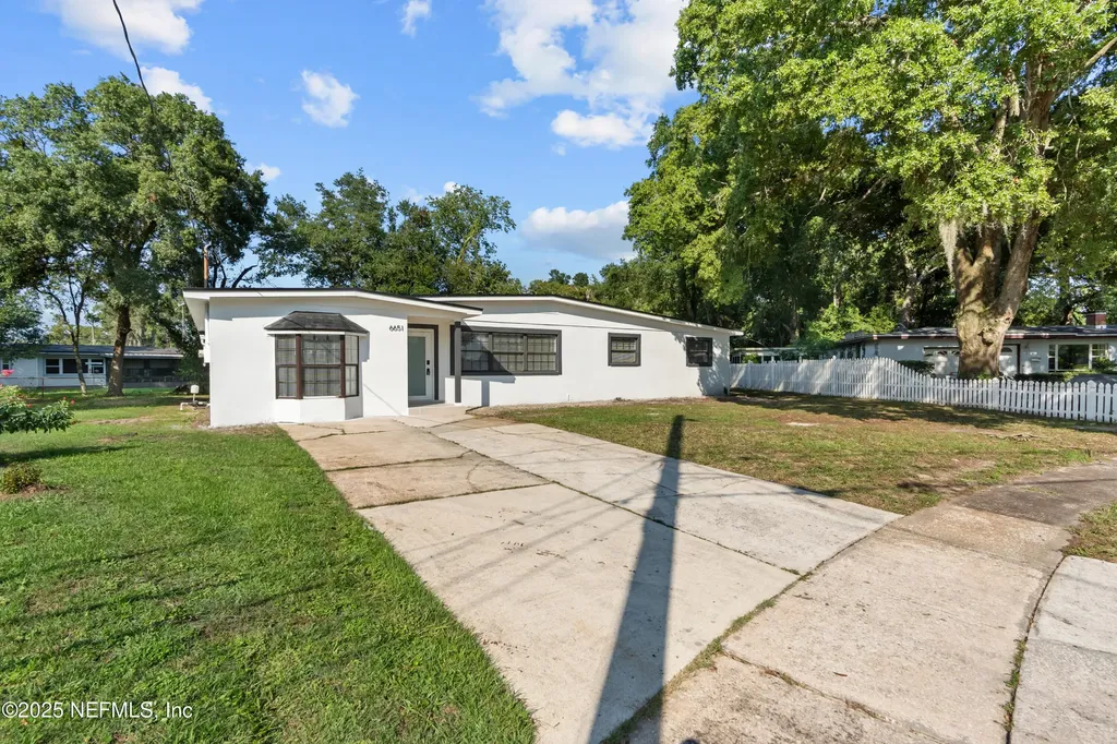 6651 Haslett Drive N Jacksonville FL 32277