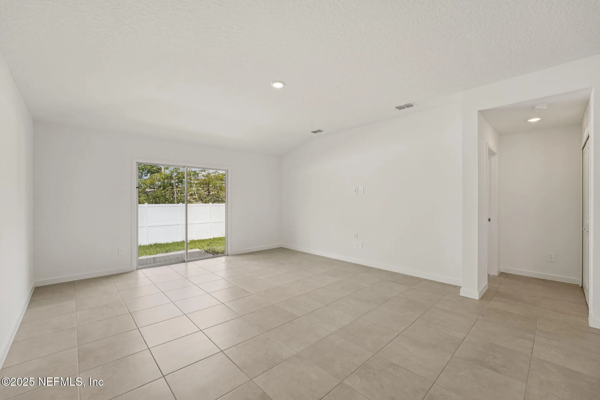13 Dilly Court Palm Coast FL 32164