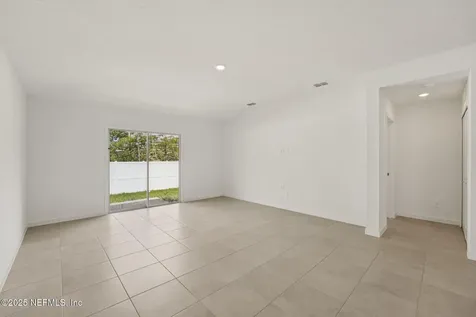 13 Dilly Court Palm Coast FL 32164