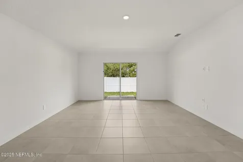 13 Dilly Court Palm Coast FL 32164