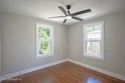 6738 N Pearl Street Jacksonville FL 32208