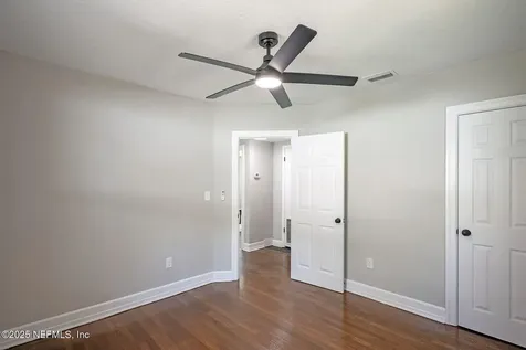 6738 N Pearl Street Jacksonville FL 32208