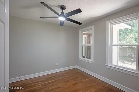 6738 N Pearl Street Jacksonville FL 32208