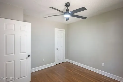 6738 N Pearl Street Jacksonville FL 32208
