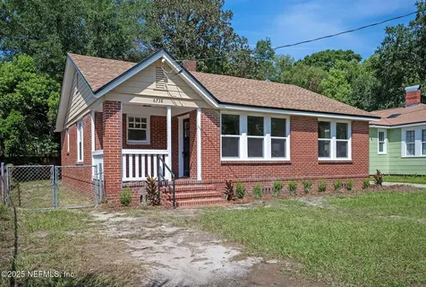 6738 N Pearl Street Jacksonville FL 32208