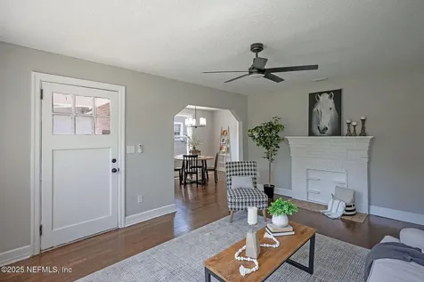 6738 N Pearl Street Jacksonville FL 32208